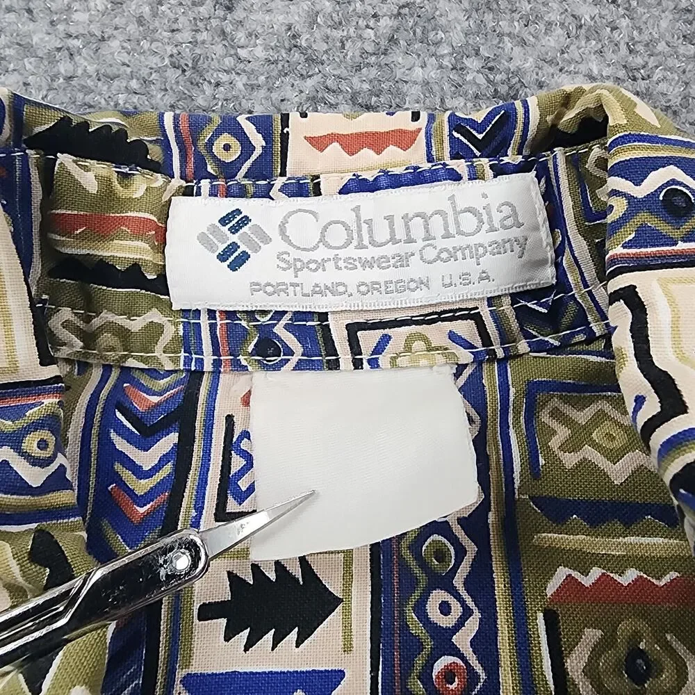 Vintage Columbia Shirt Womens Medium Aztec Fish AOP Short Sleeve Button Up